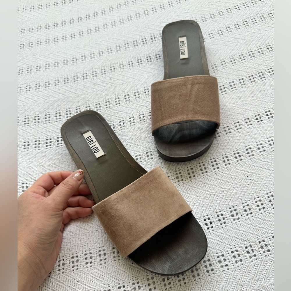 Women's Tan wooden Slide Sandals - Picture 3 of 5